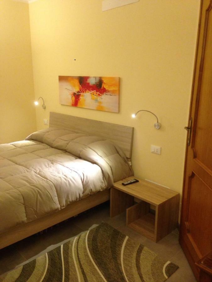 Ferienwohnung A Casa Di Fede LʼAquila Exterior foto
