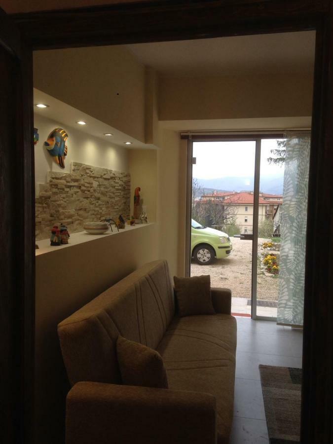 Ferienwohnung A Casa Di Fede LʼAquila Exterior foto